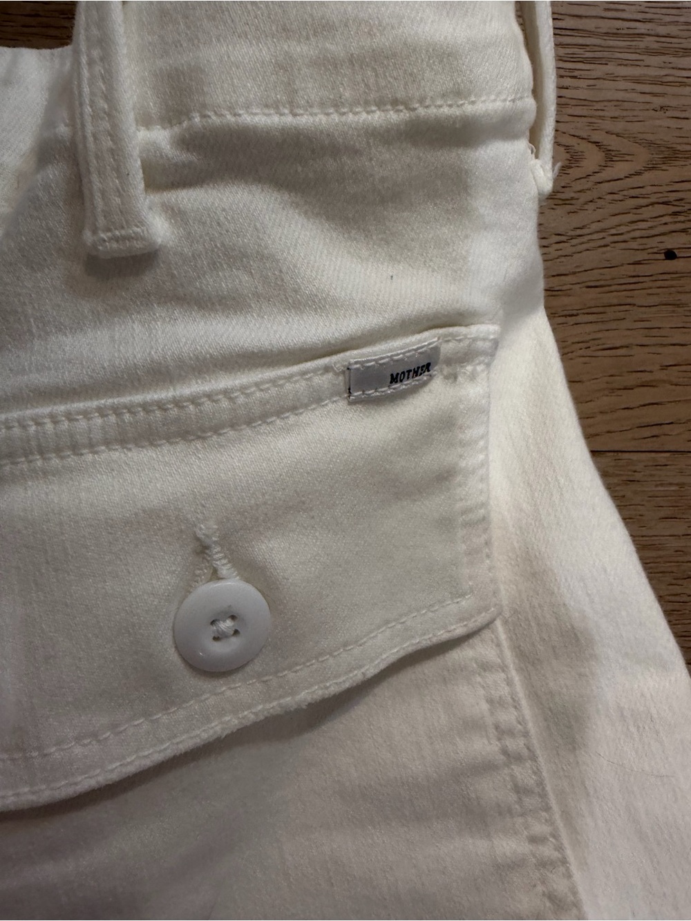 mother patch pocket private ankle fray white button fly 23(BUT FITS LIKE A 2!!) - Picture 6 of 7